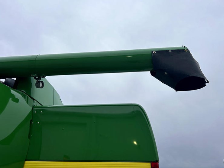 2001-john-deere-9550-image-17