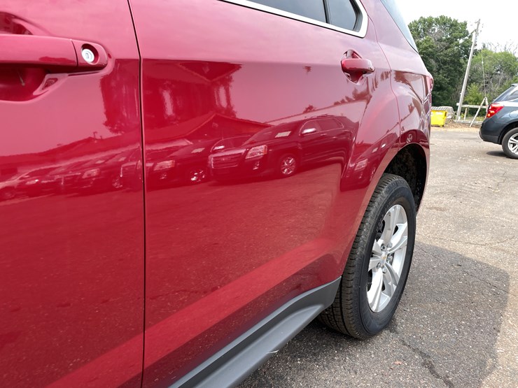 2015-chevrolet-equinox-lt-image-18