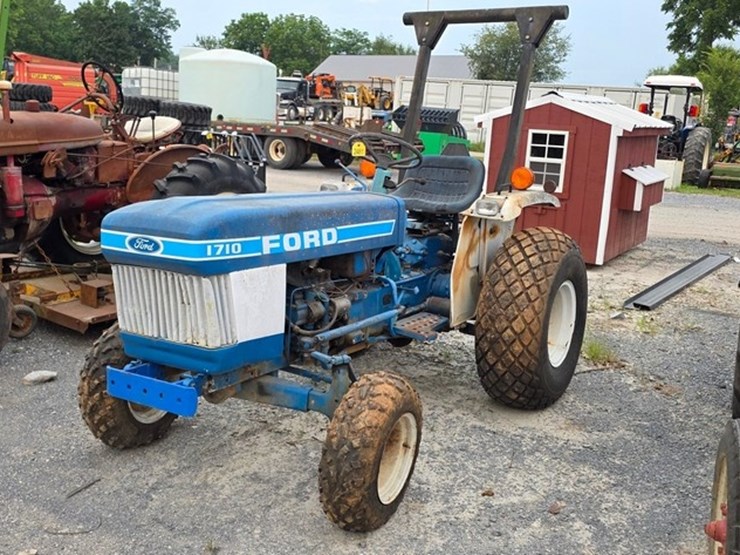 ford-1710-image-2