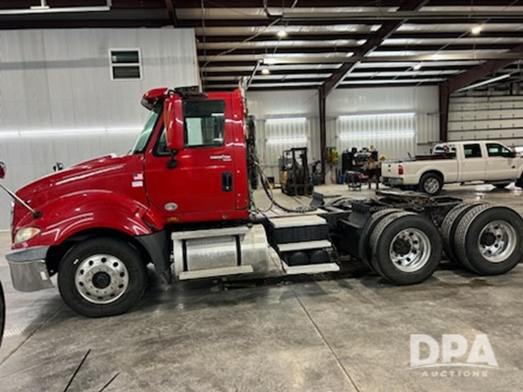 2011-international-prostar-image-5