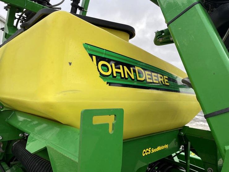 2017-john-deere-1990-image-49