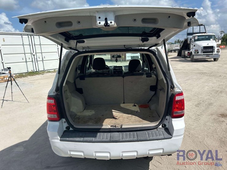 2012-ford-escape-xls-image-19