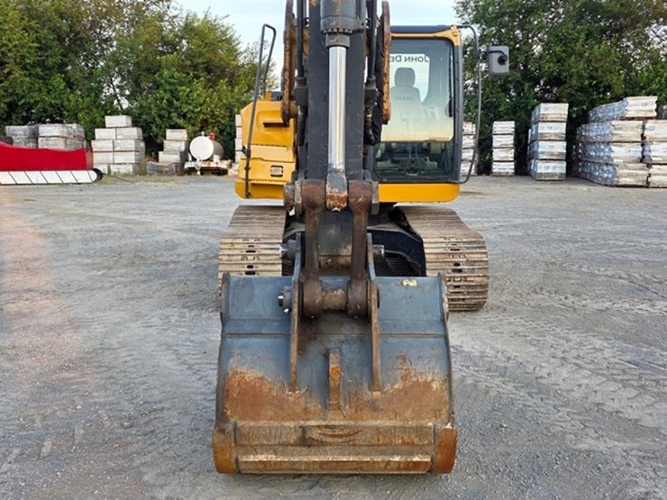 2013-deere-160g-lc-image-55