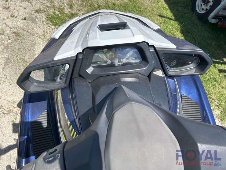 2017-yamaha-vx1050b-deluxe-jetski-image-11