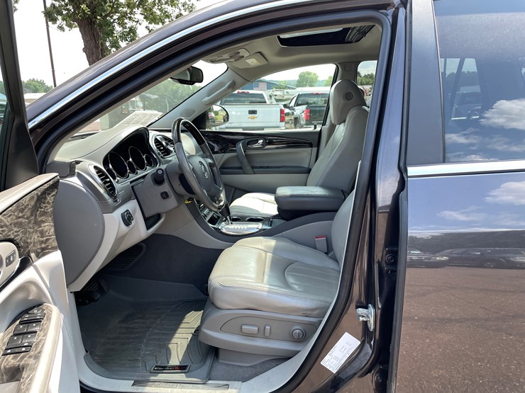 2013-buick-enclave-image-54