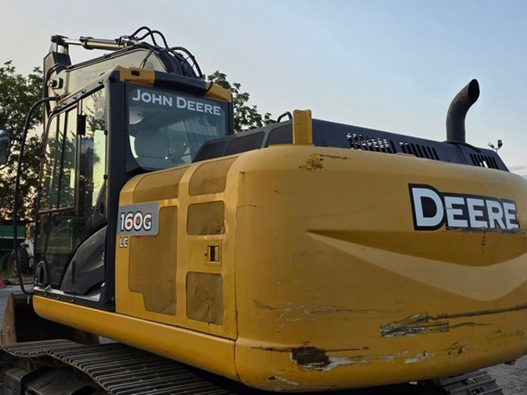 2013-deere-160g-lc-image-26