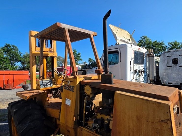 case-585e-image-19