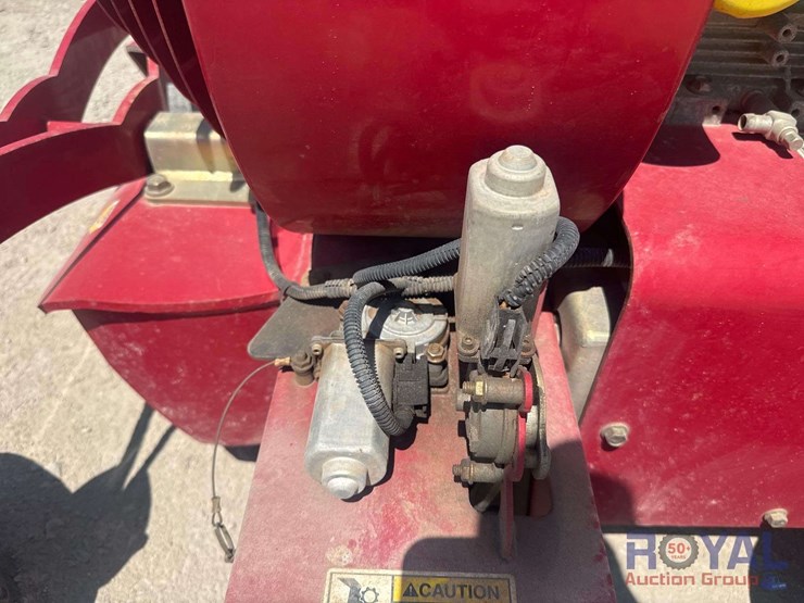 2016-hurricane-blo-vac-x3-stand-on-blower-image-12