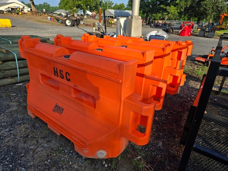 5-6'-orange-plastic-barriers-image-1