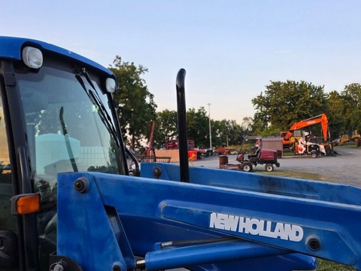 new-holland-tn70d-image-13