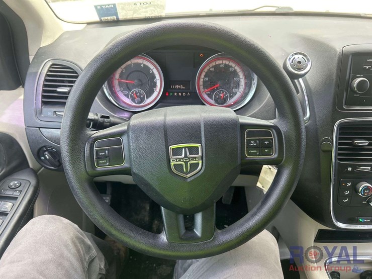 2014-dodge-grand-caravan-image-9