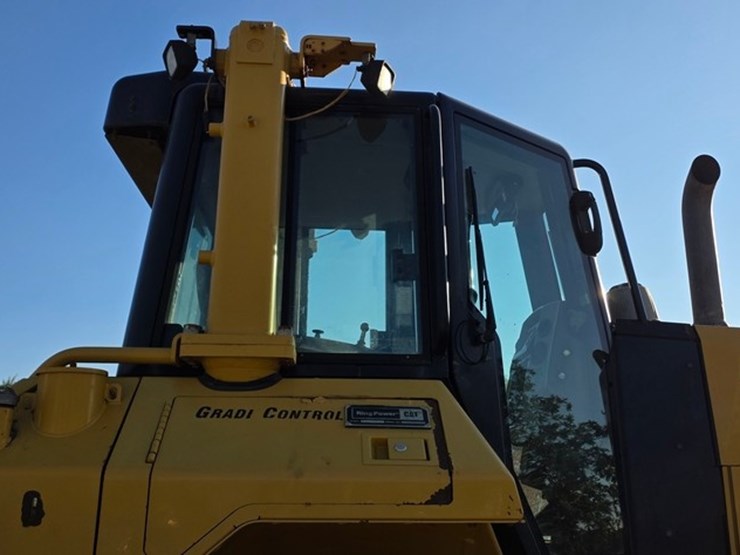 2019-caterpillar-d6n-lgp-image-33