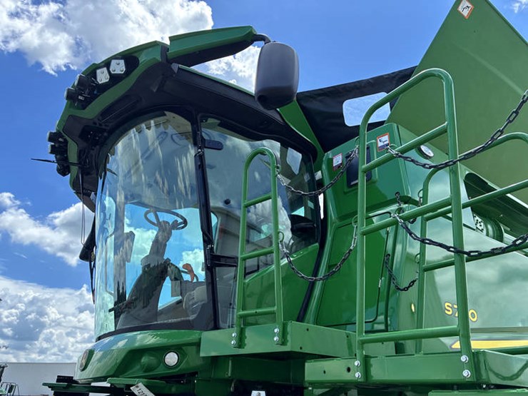 2023-john-deere-s780-image-33