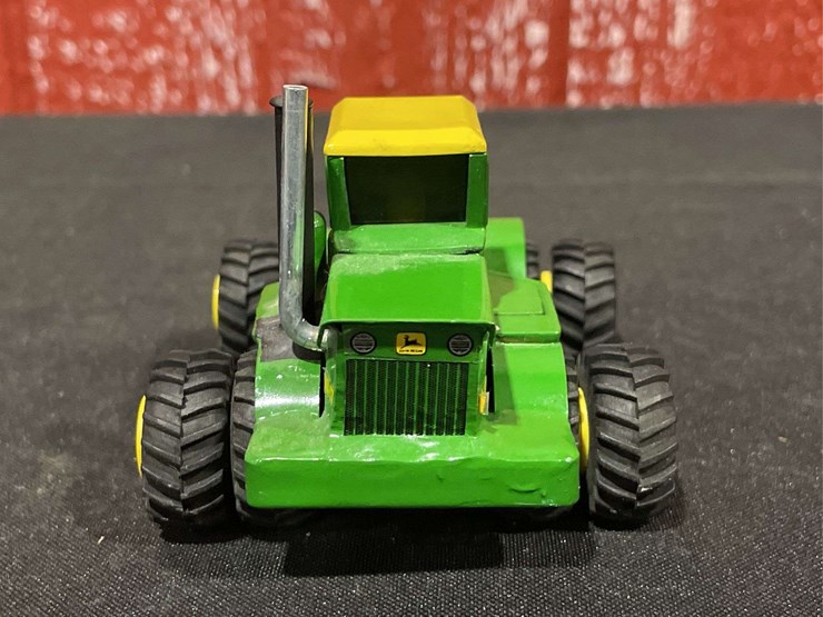 john-deere-64-image-9