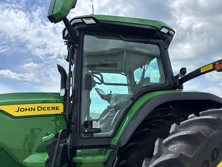 2023-john-deere-8r-340-image-30
