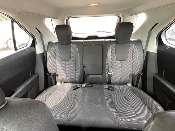 2013-chevrolet-equinox-lt-image-56