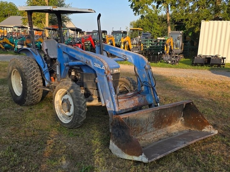 new-holland-tn70-image-1