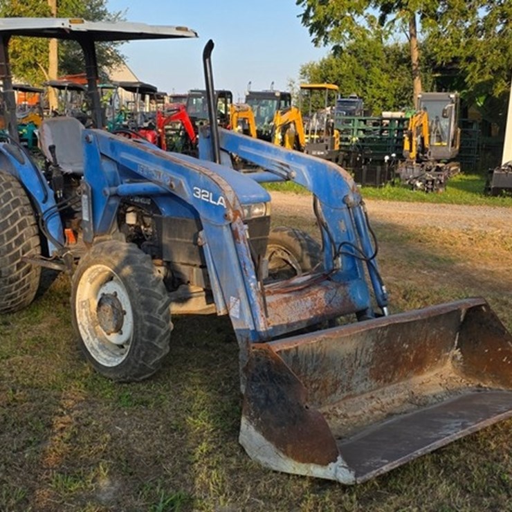 NEW HOLLAND TN70
