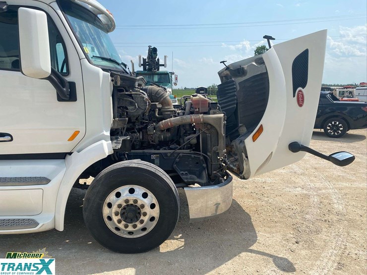 2020-peterbilt-579-image-27