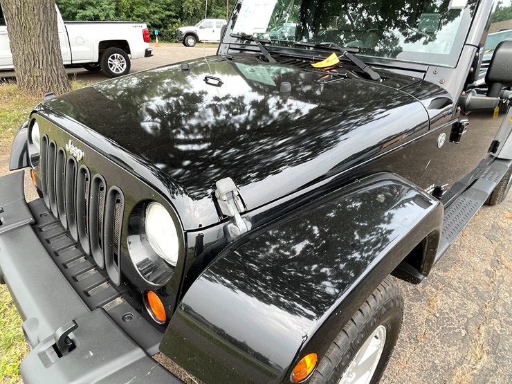 2007-jeep-wrangler-unlimited-sahara-image-10