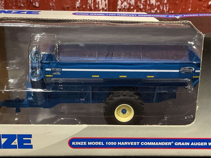 kinze-1050-image-2