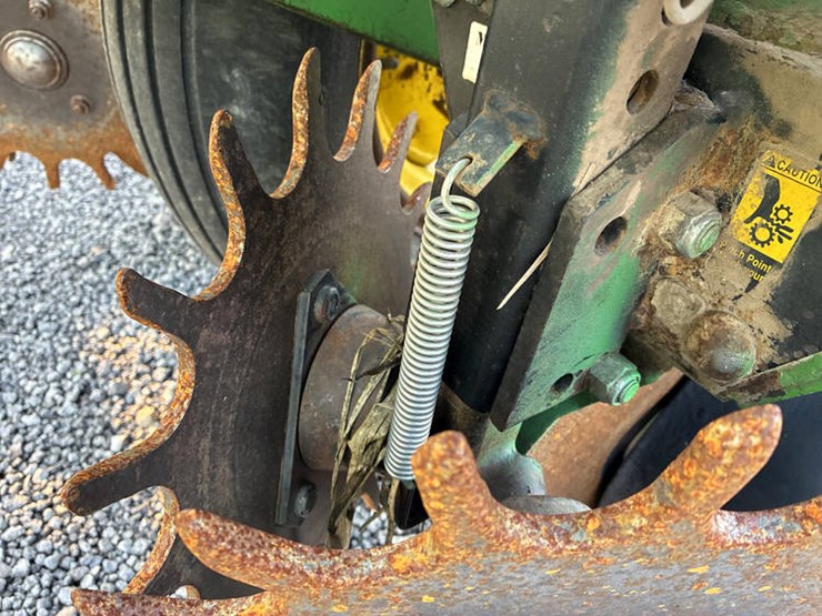 john-deere-7000-image-18
