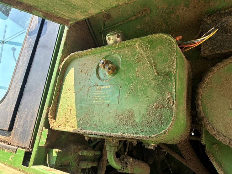 1981-john-deere-6620-image-40