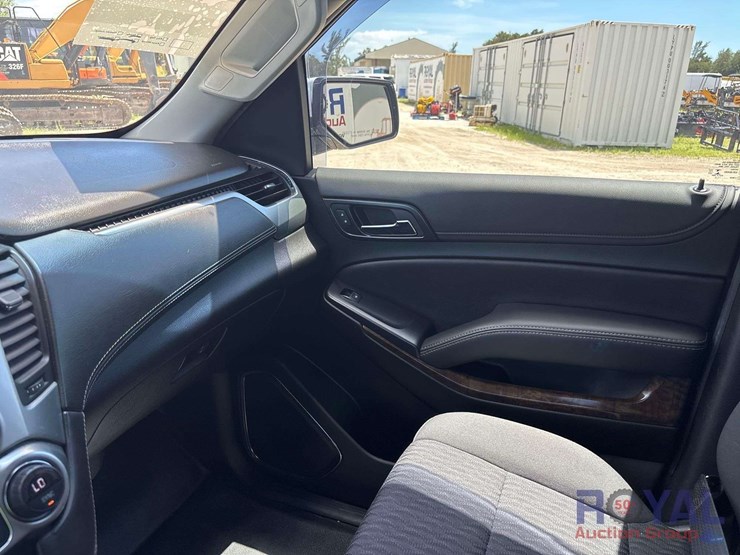2019-chevrolet-tahoe-image-16