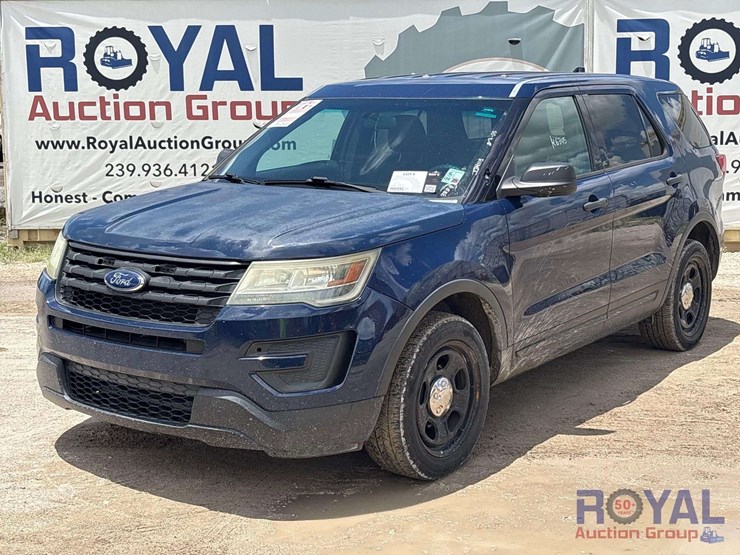 2016-ford-explorer-image-1