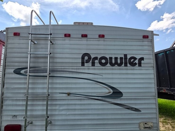 2003-fleetwood-2-axle-camper-(title)-image-16