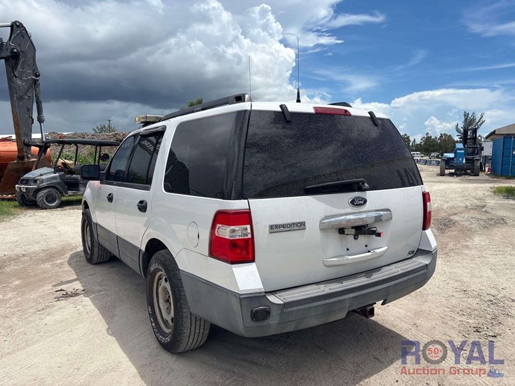 2012-ford-expedition-image-4