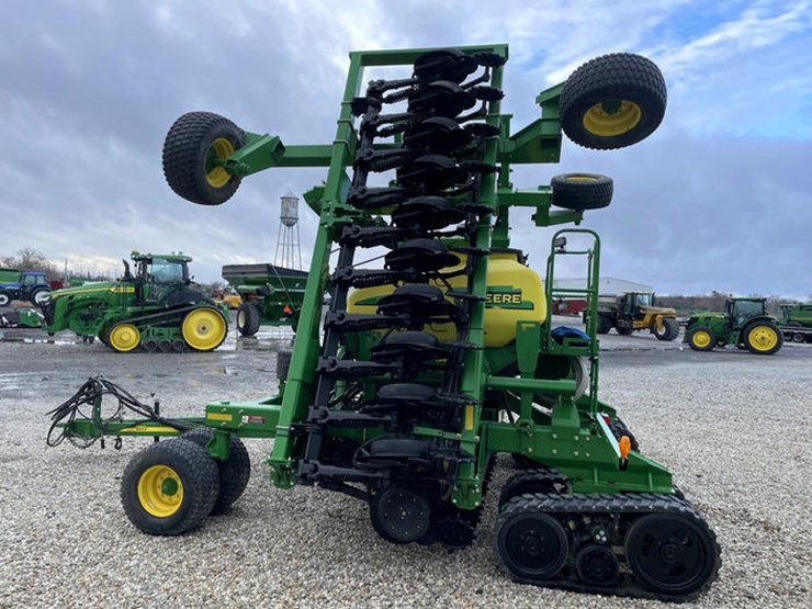 2017-john-deere-1990-image-8
