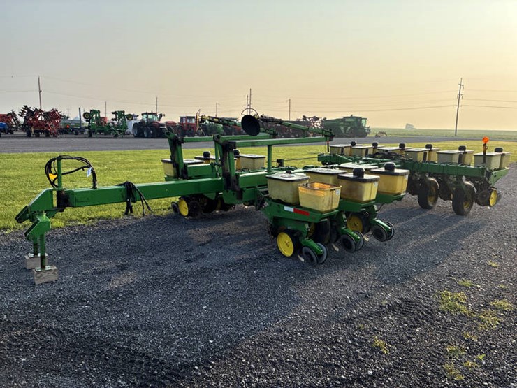 john-deere-7000-image-2