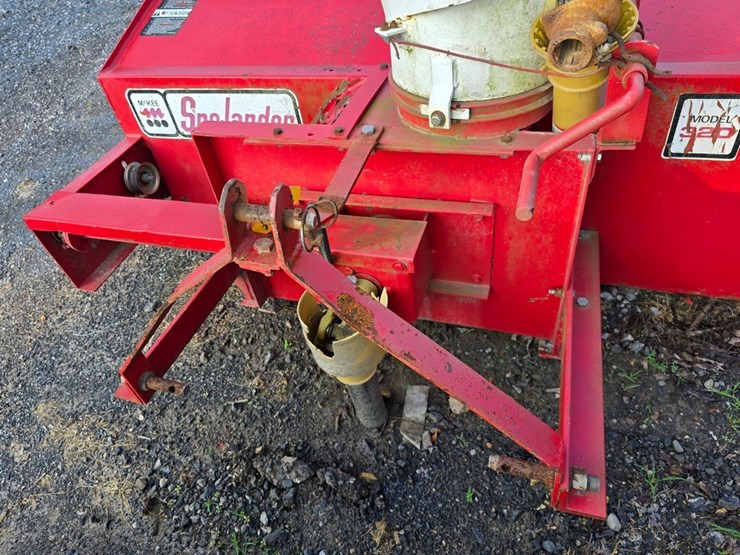 mckee-320-3pt.-snowblower-image-5