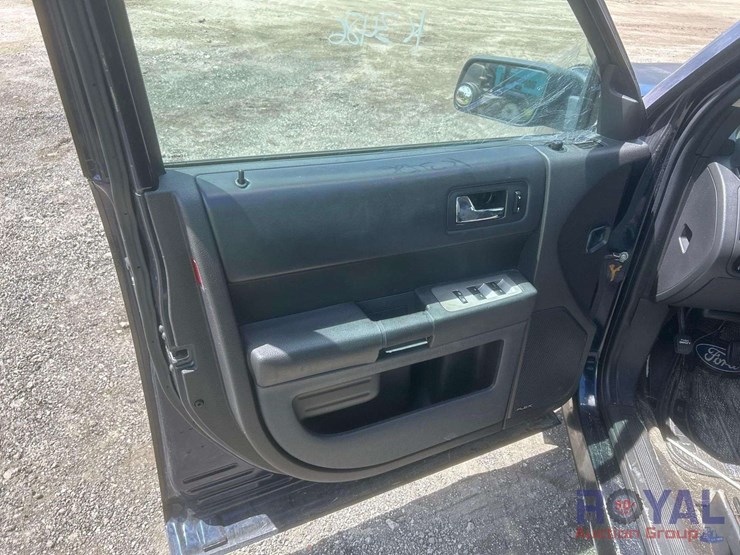 2009-ford-flex-image-13