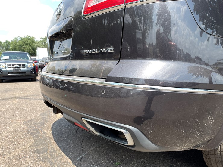 2013-buick-enclave-image-30