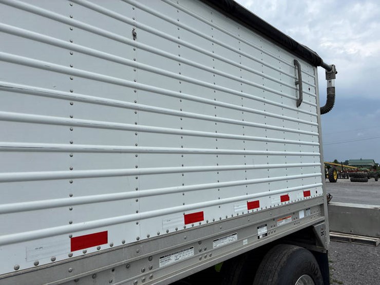 2013-stoughton-trailer-image-31