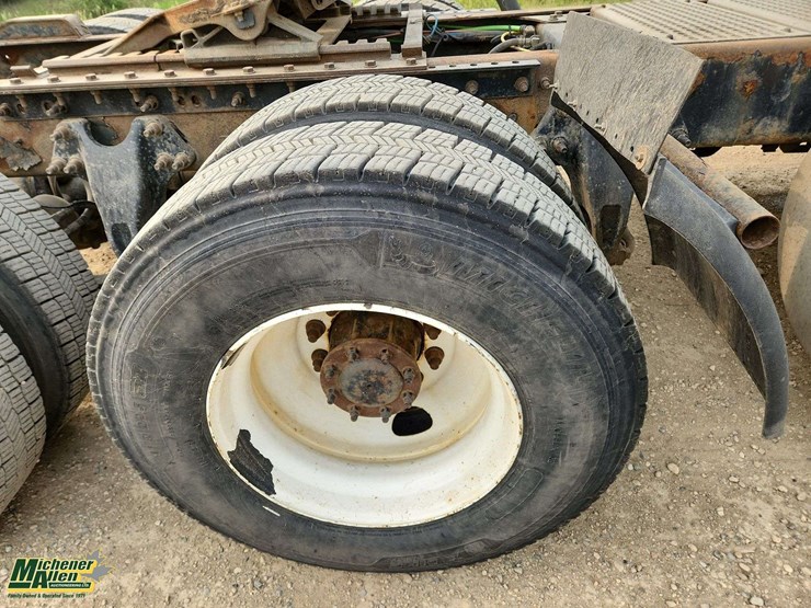 2017-international-prostar-image-25