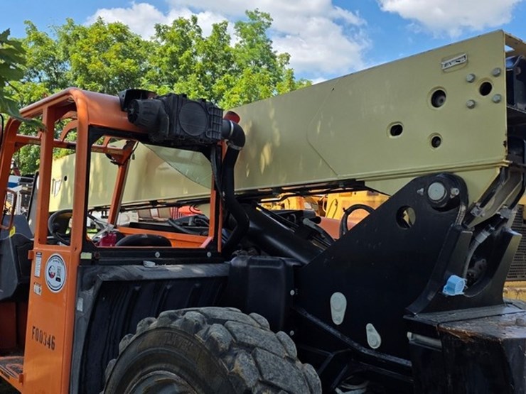 2013-jlg-g9-43a-image-20