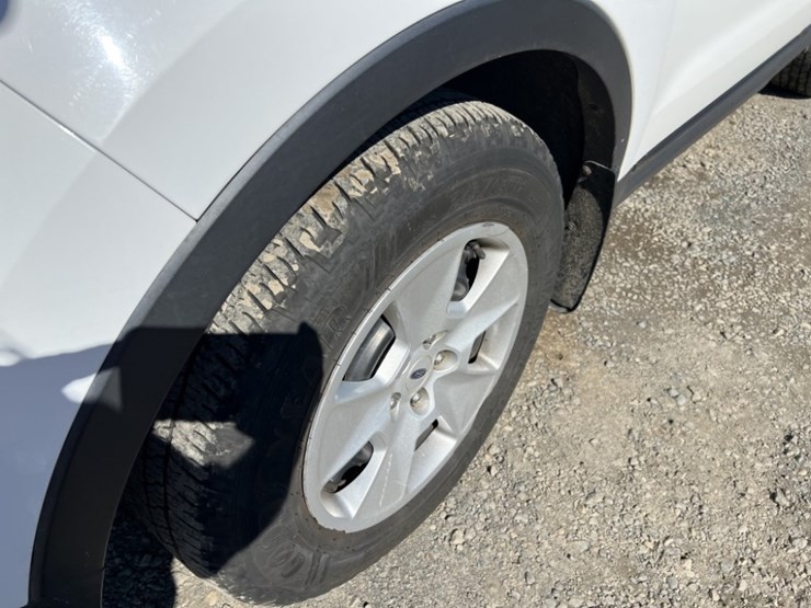 2014-ford-explorer-image-9