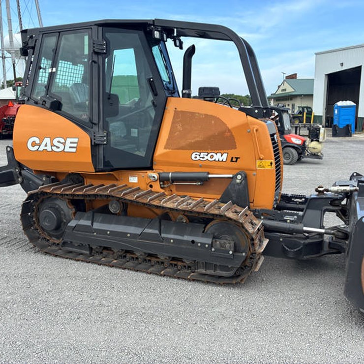 2023 CASE 650M LGP