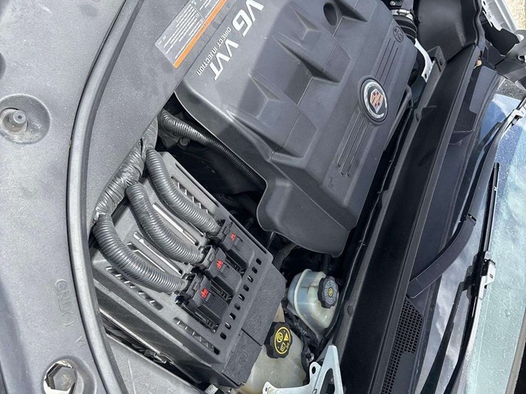 2013-cadillac-srx-image-8