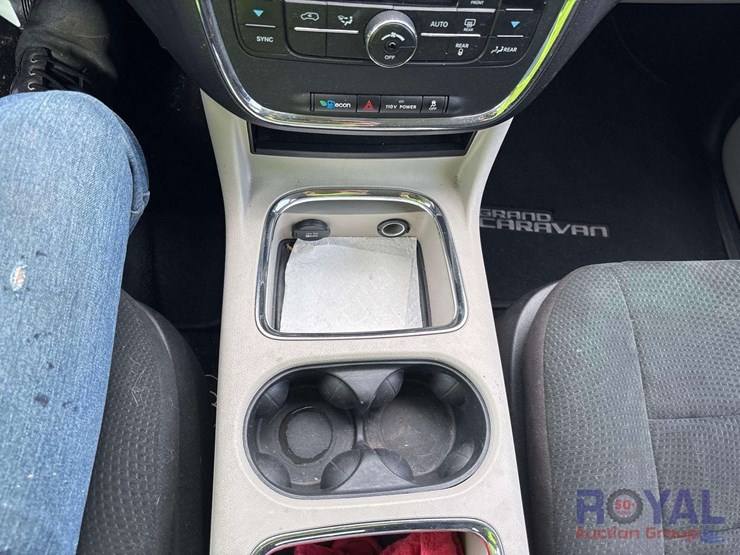 2012-dodge-grand-caravan-image-16