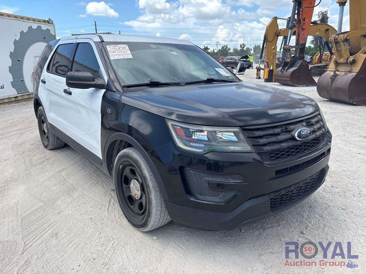 2018-ford-explorer-image-2