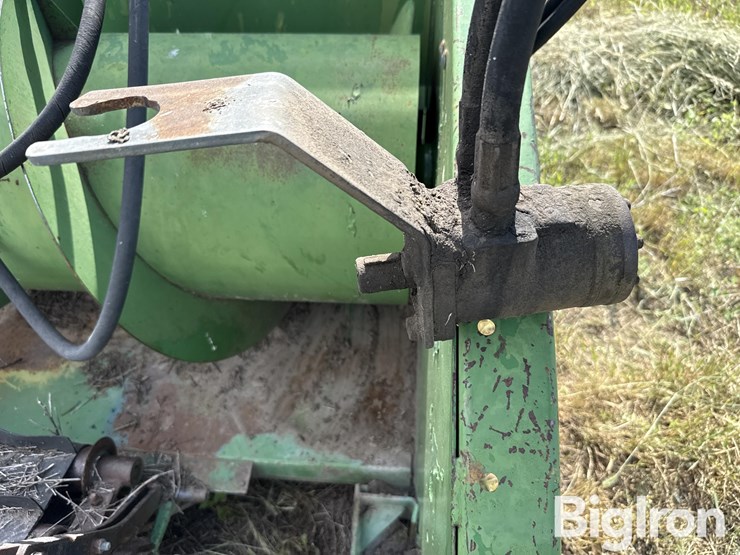 john-deere-12-image-12