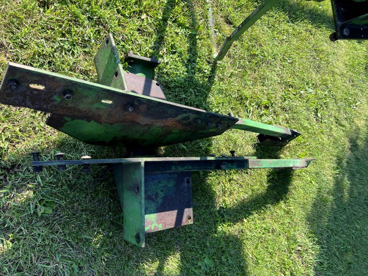 john-deere-148-image-4