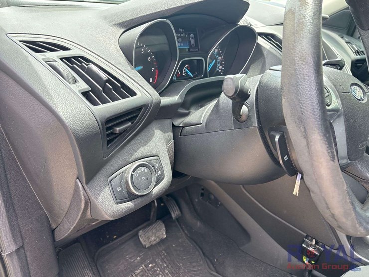 2015-ford-escape-image-9