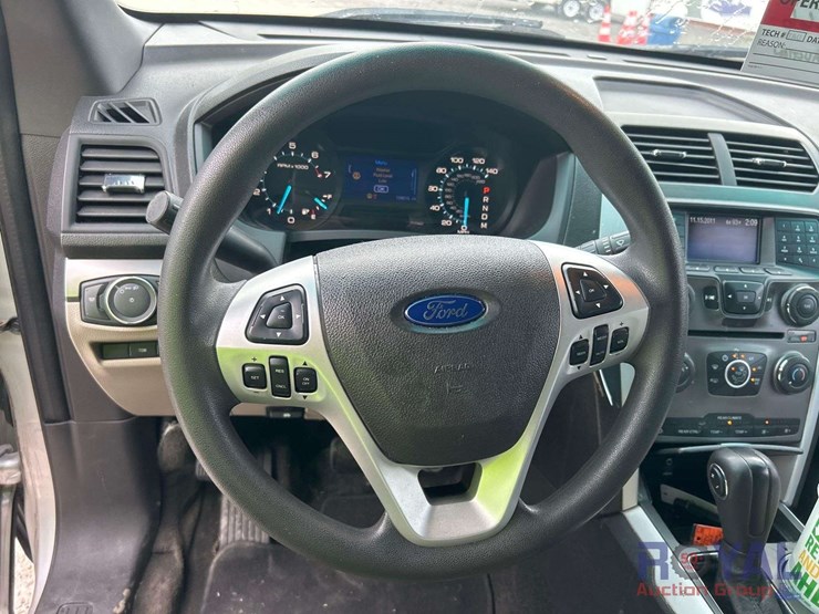 2013-ford-explorer-image-14