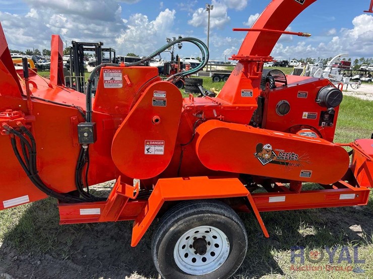 2018-e-z-beever-m12r-towable-brush-chipper-image-13