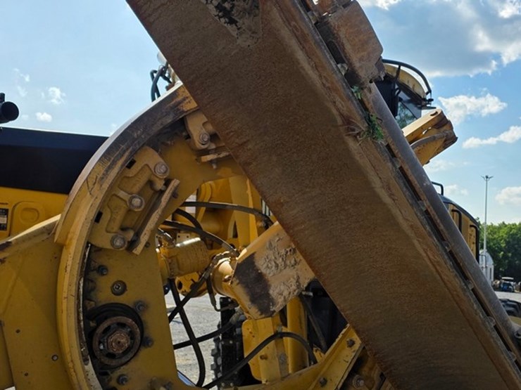 2009-caterpillar-140m-vhp-image-94